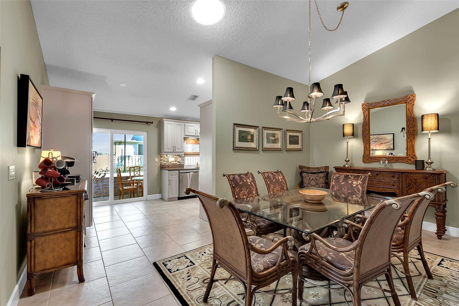 Image 15 of 40 For 3406 Avenida Madera  B