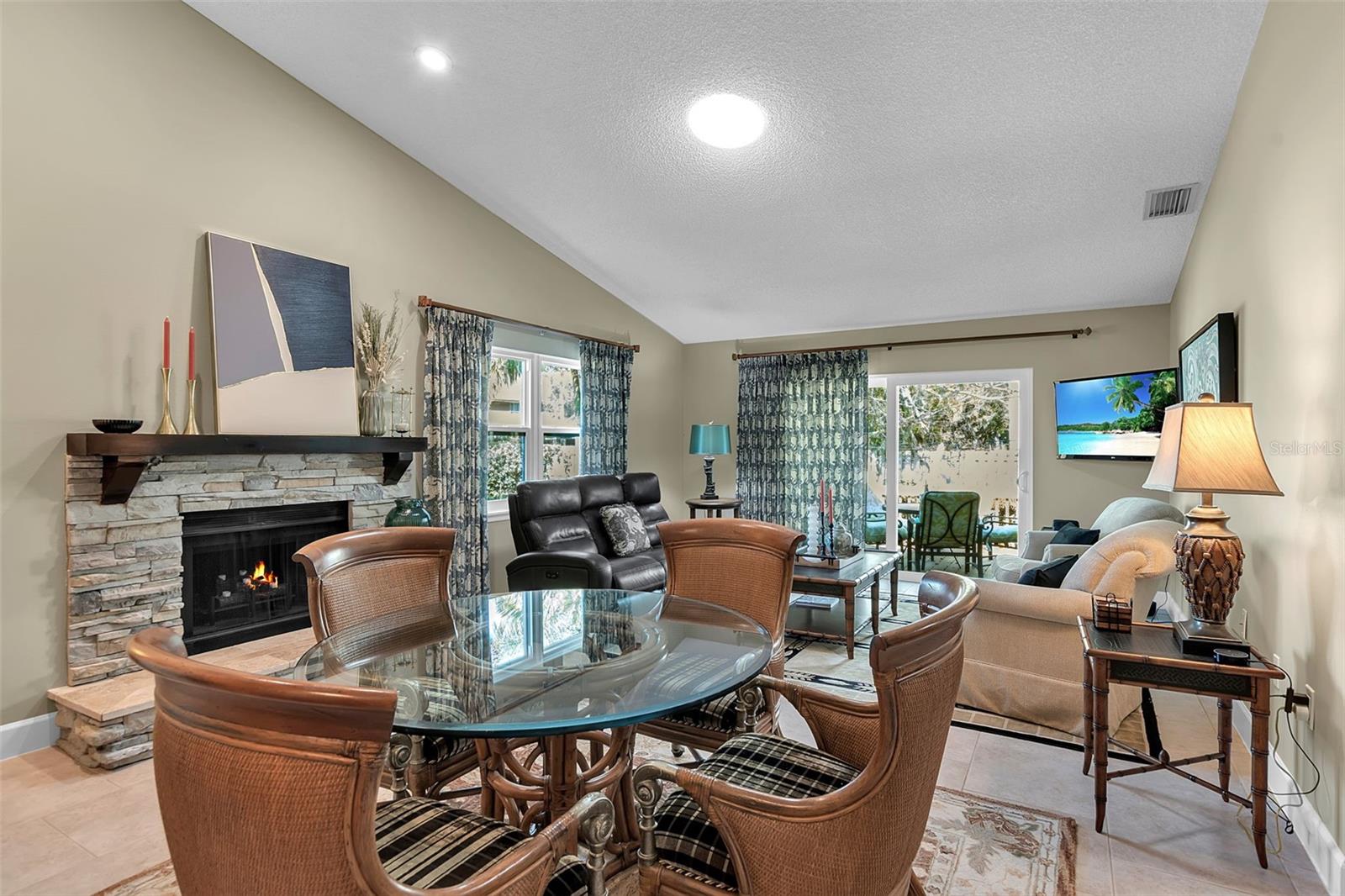 Image 6 of 40 For 3406 Avenida Madera  B