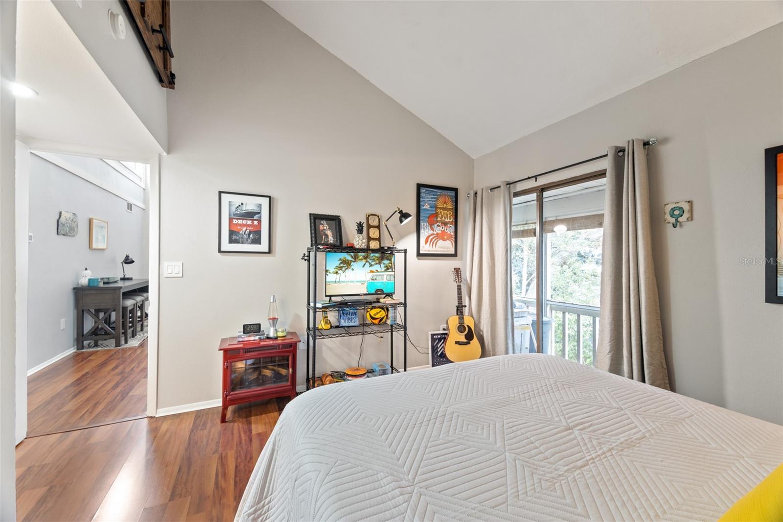 Image 19 of 41 For 2224 Bahia Vista Street E6