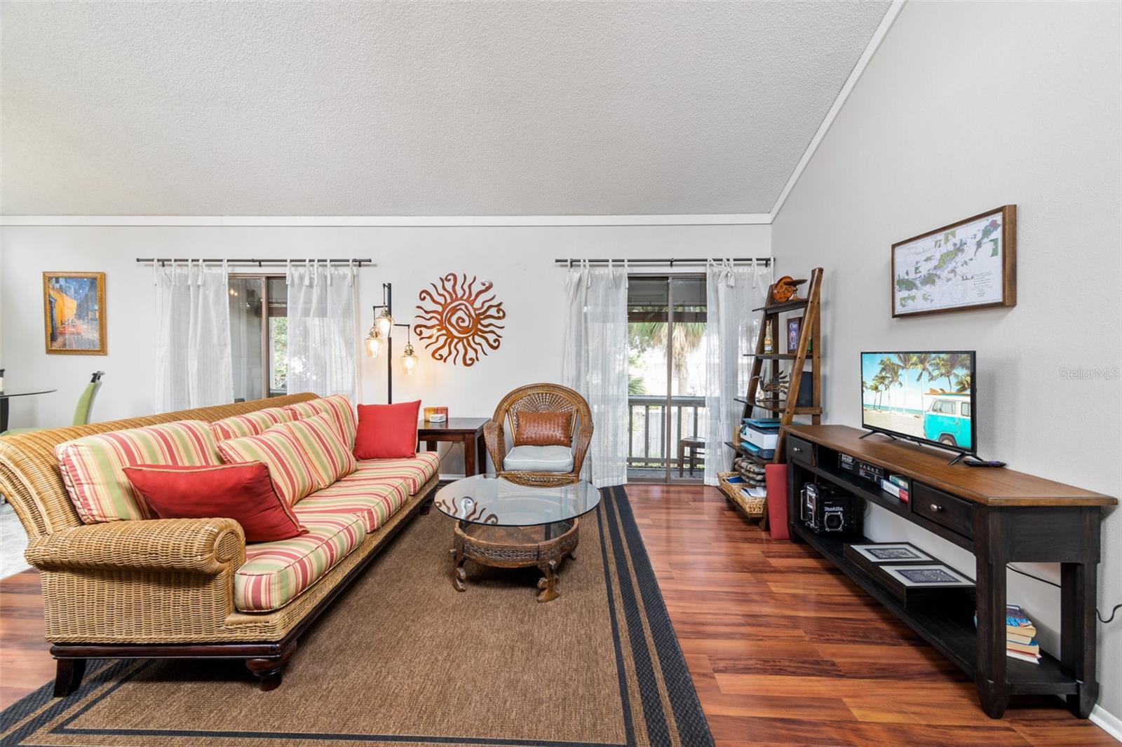 Image 3 of 41 For 2224 Bahia Vista Street E6