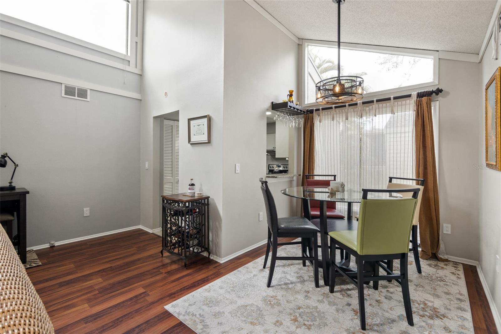 Image 4 of 41 For 2224 Bahia Vista Street E6