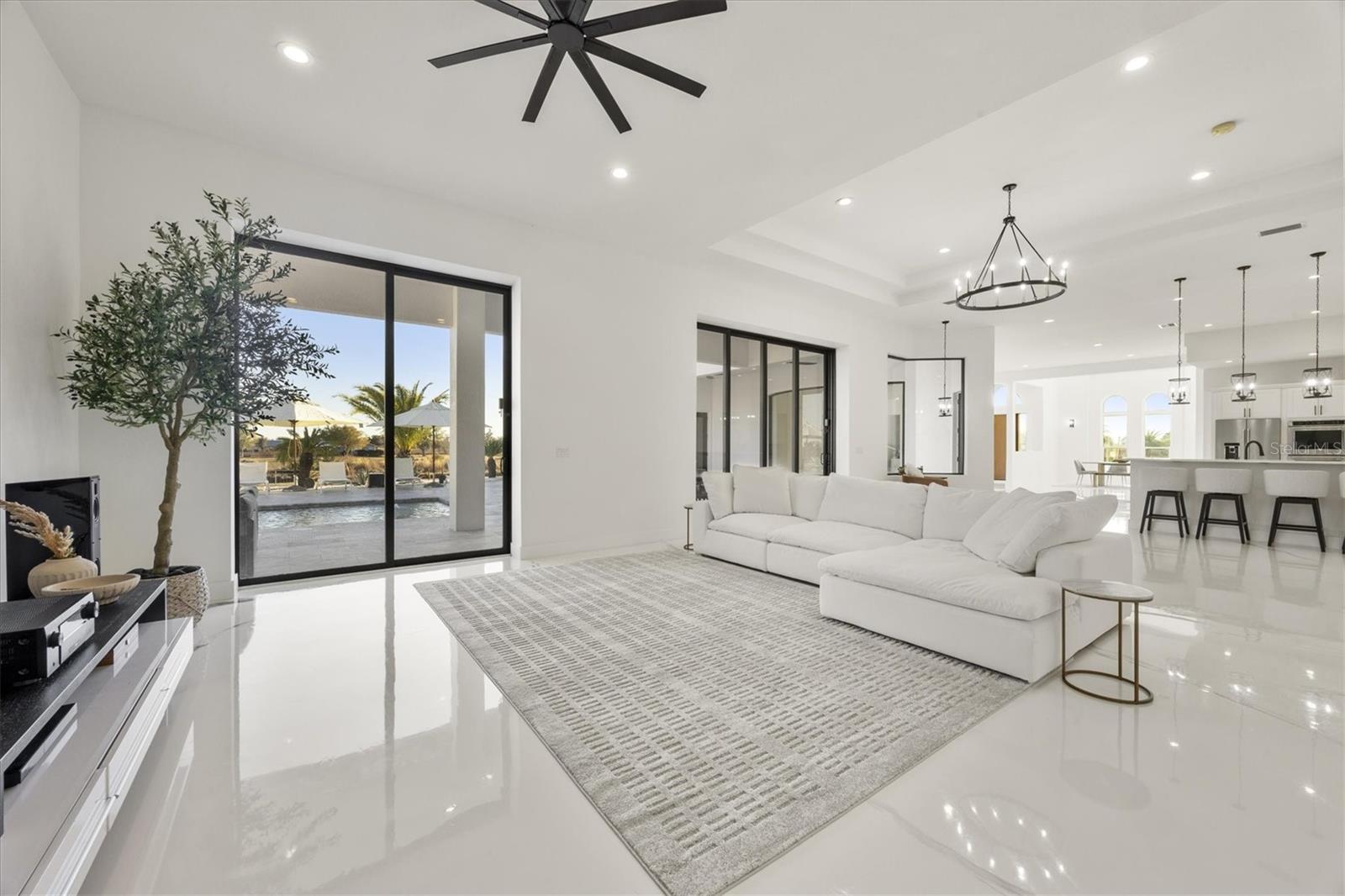 Image 13 of 81 For 14325 Mj Road