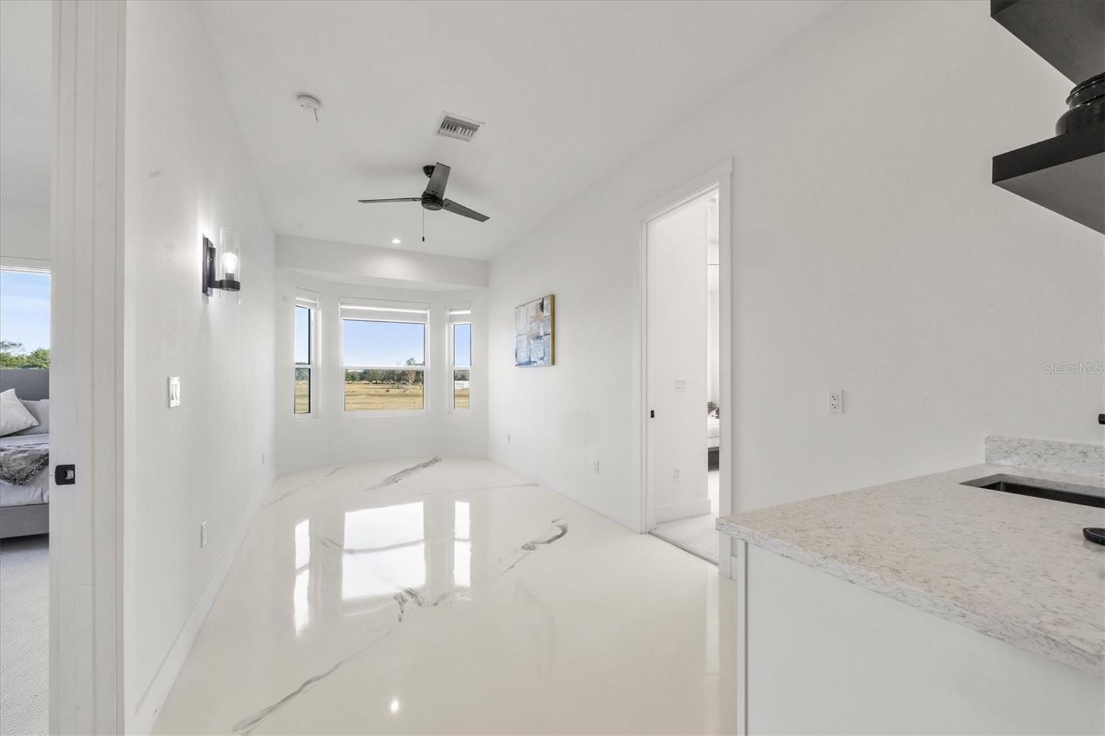 Image 21 of 81 For 14325 Mj Road