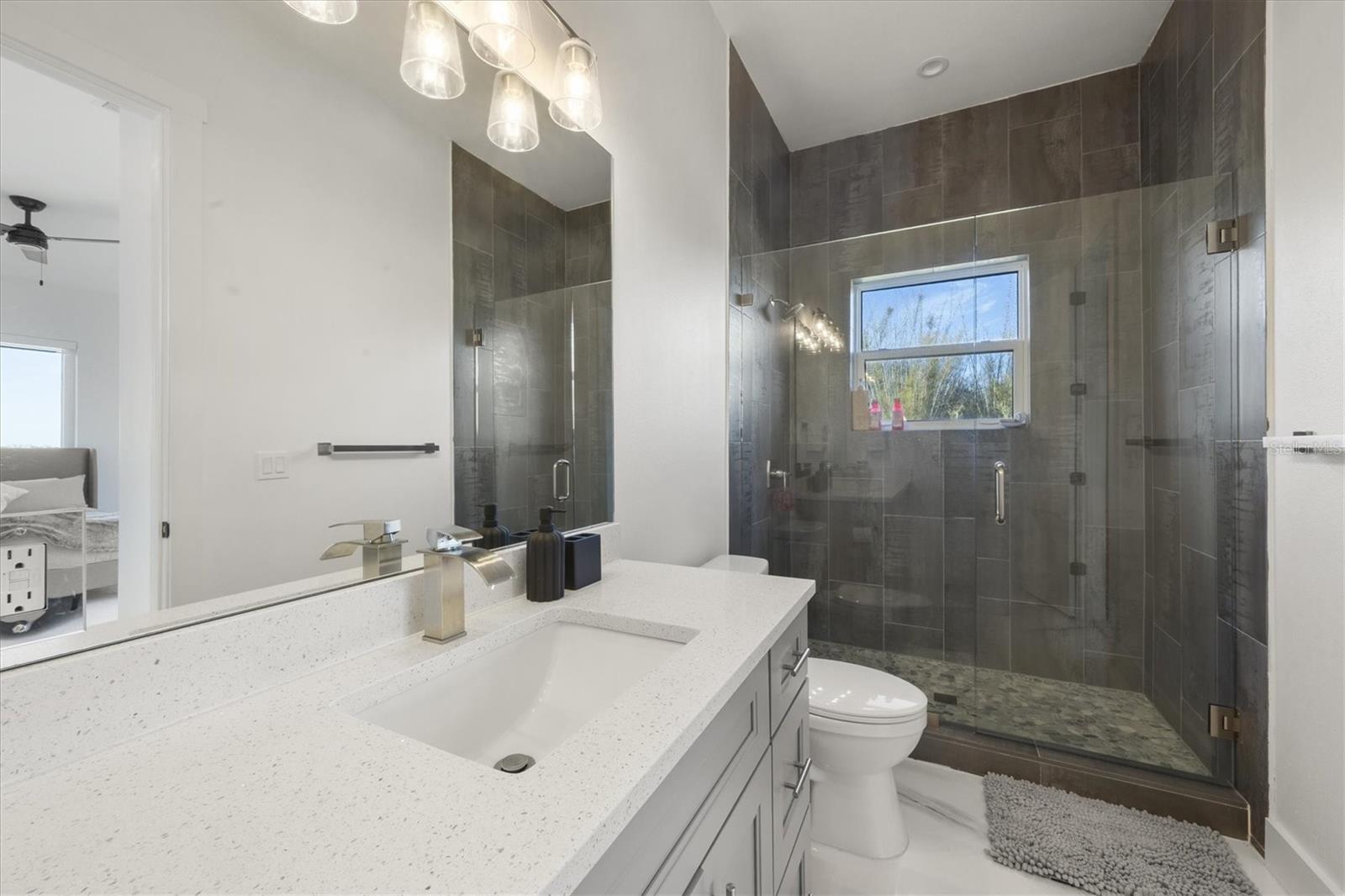 Image 24 of 81 For 14325 Mj Road