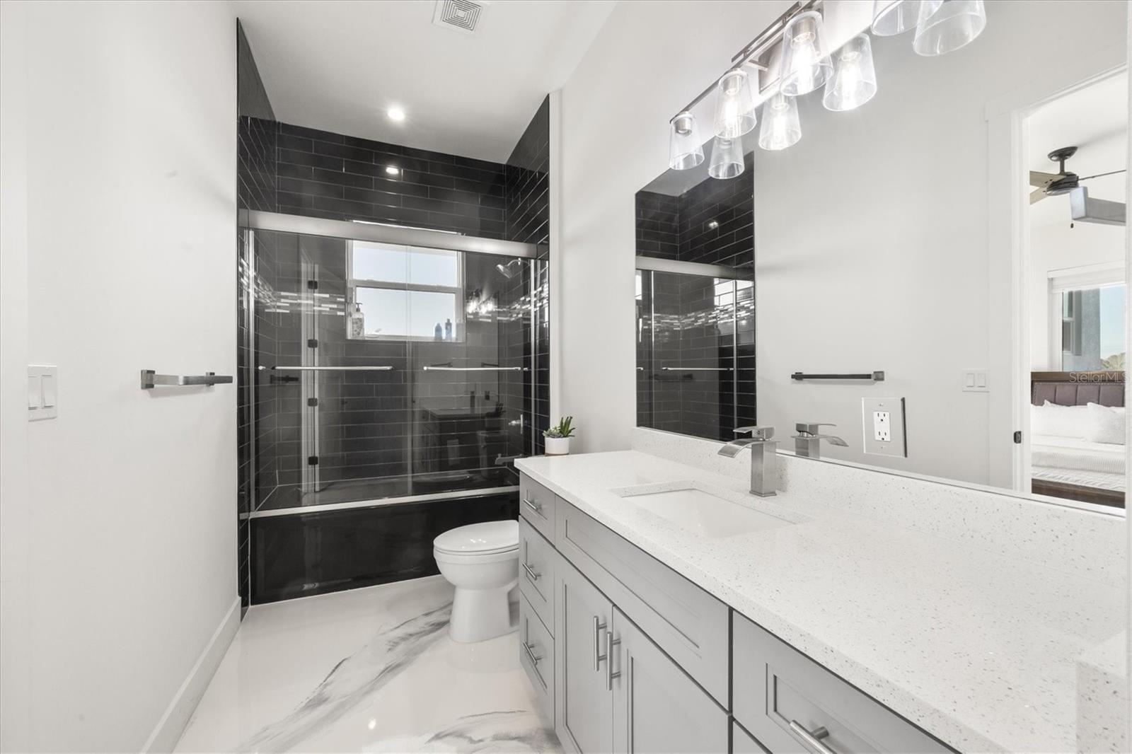 Image 26 of 81 For 14325 Mj Road