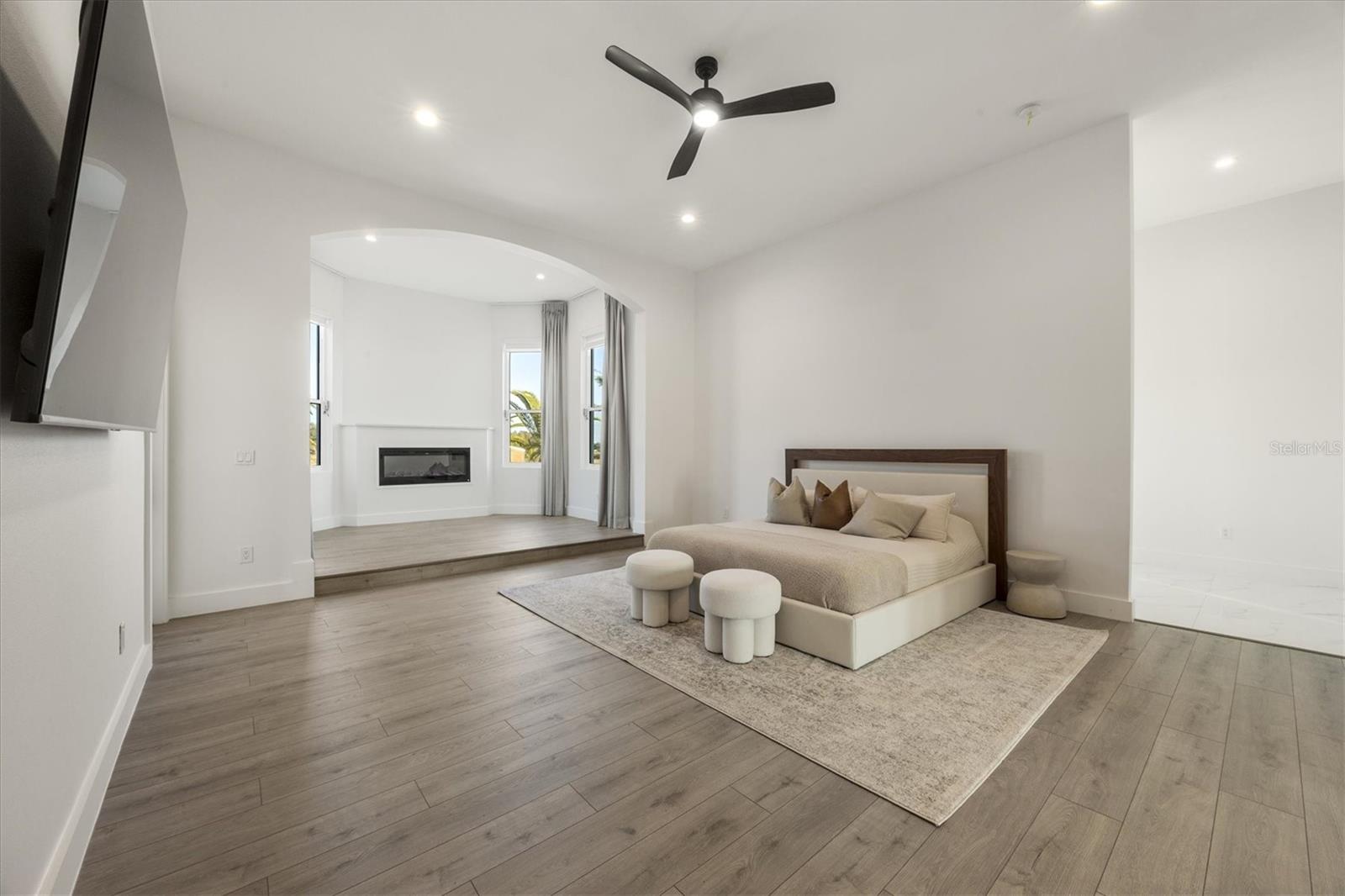 Image 37 of 81 For 14325 Mj Road