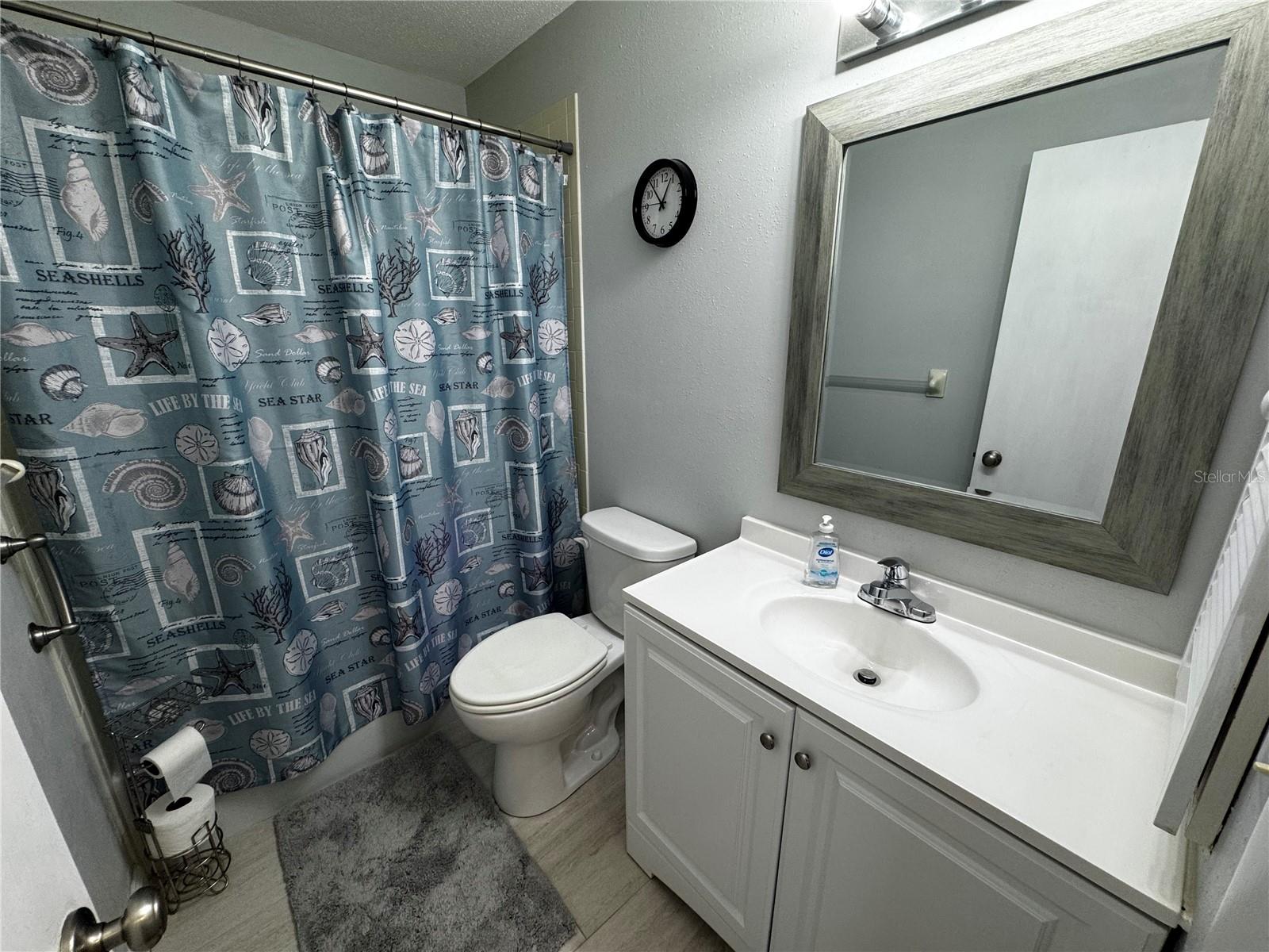 Image 15 of 26 For 1335 Glendale Circle W 217