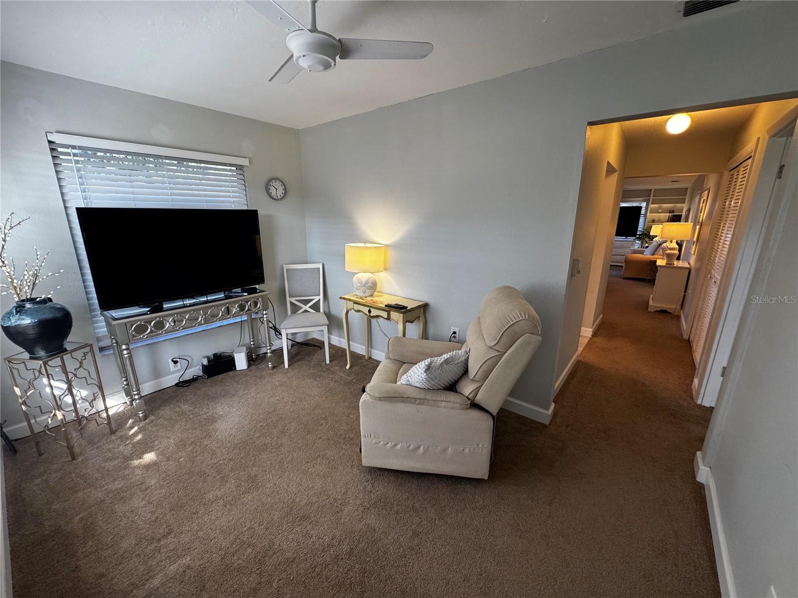 Image 17 of 26 For 1335 Glendale Circle W 217