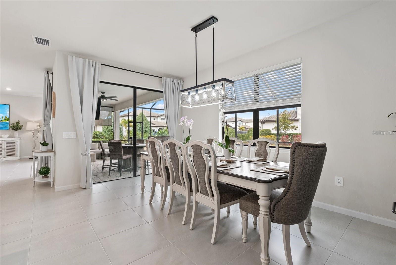 Image 12 of 47 For 5876 Silverside Pine Court