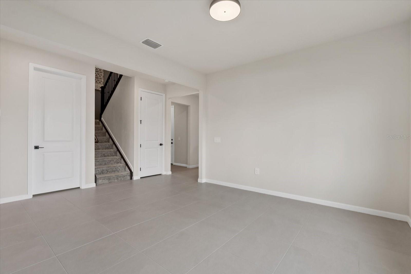 Image 22 of 47 For 5876 Silverside Pine Court