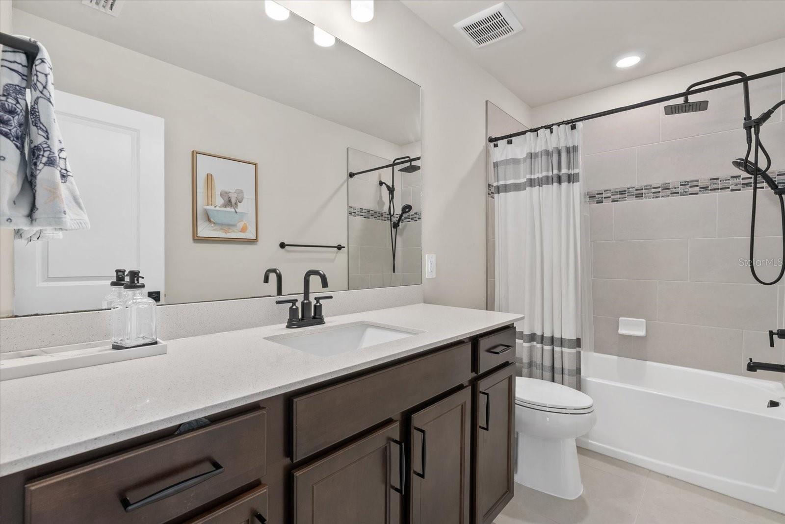 Image 24 of 47 For 5876 Silverside Pine Court