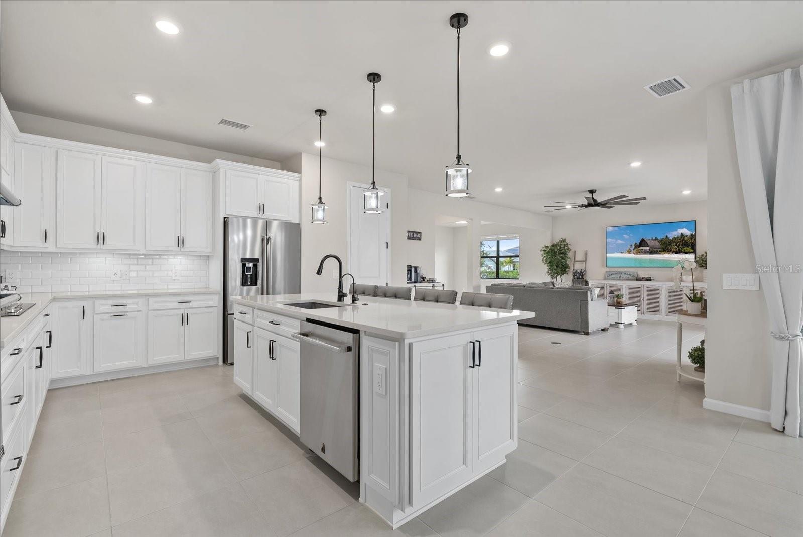 Image 7 of 47 For 5876 Silverside Pine Court