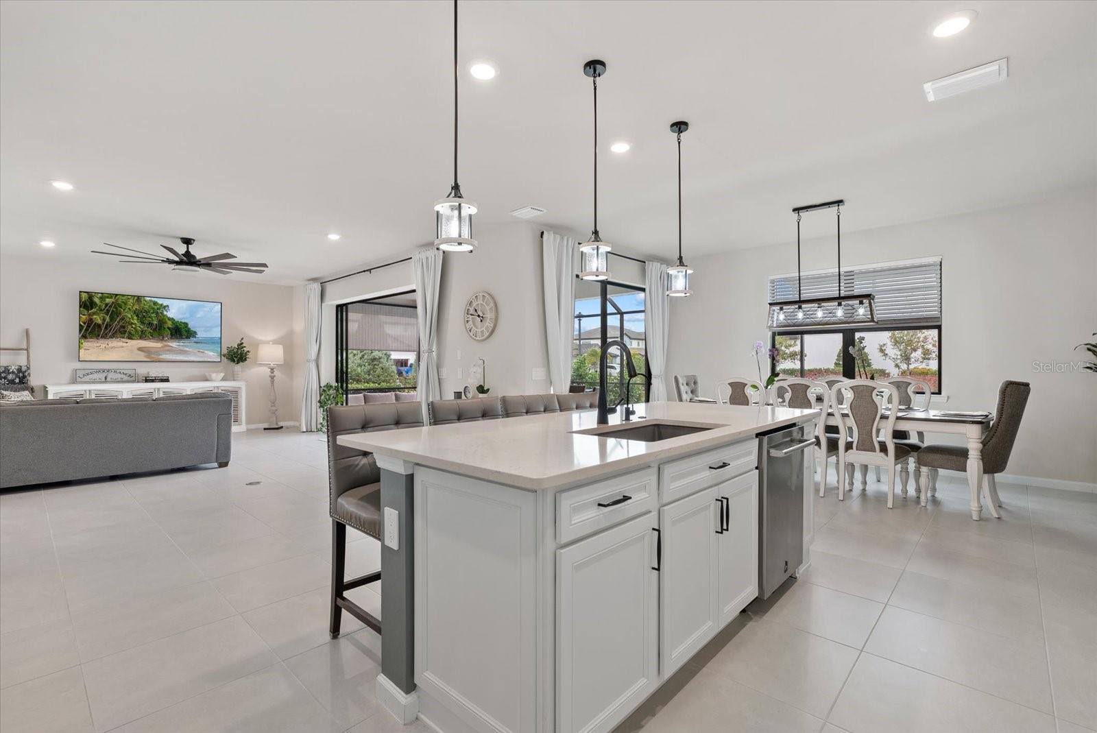 Image 9 of 47 For 5876 Silverside Pine Court