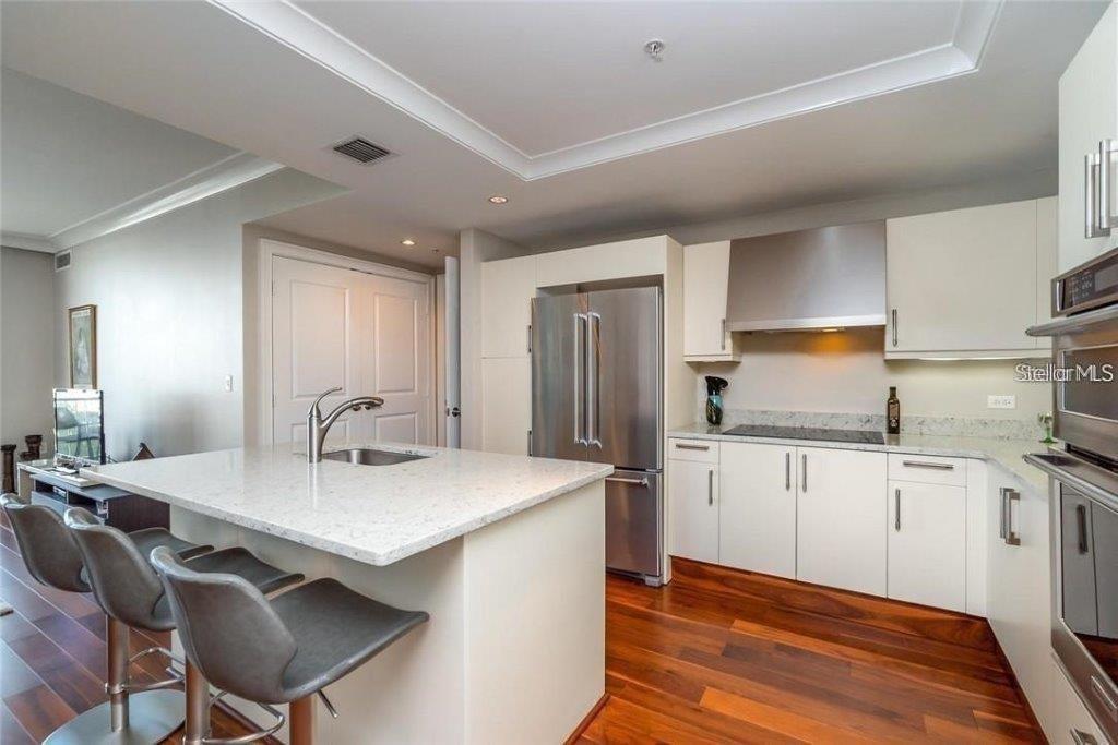 Image 10 of 33 For 1350 Main Street 1404