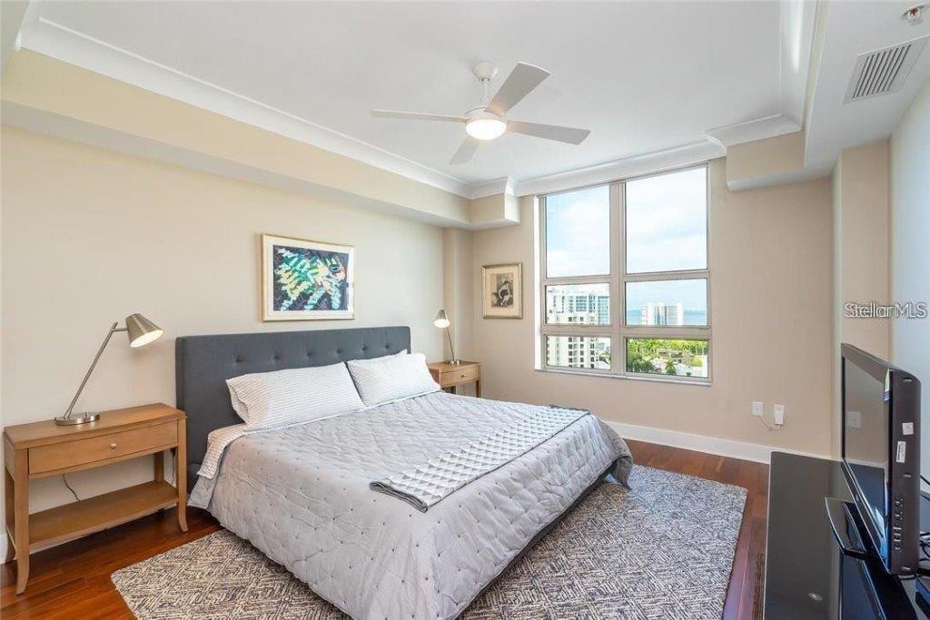 Image 15 of 33 For 1350 Main Street 1404