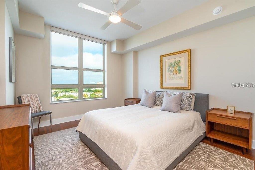 Image 19 of 33 For 1350 Main Street 1404