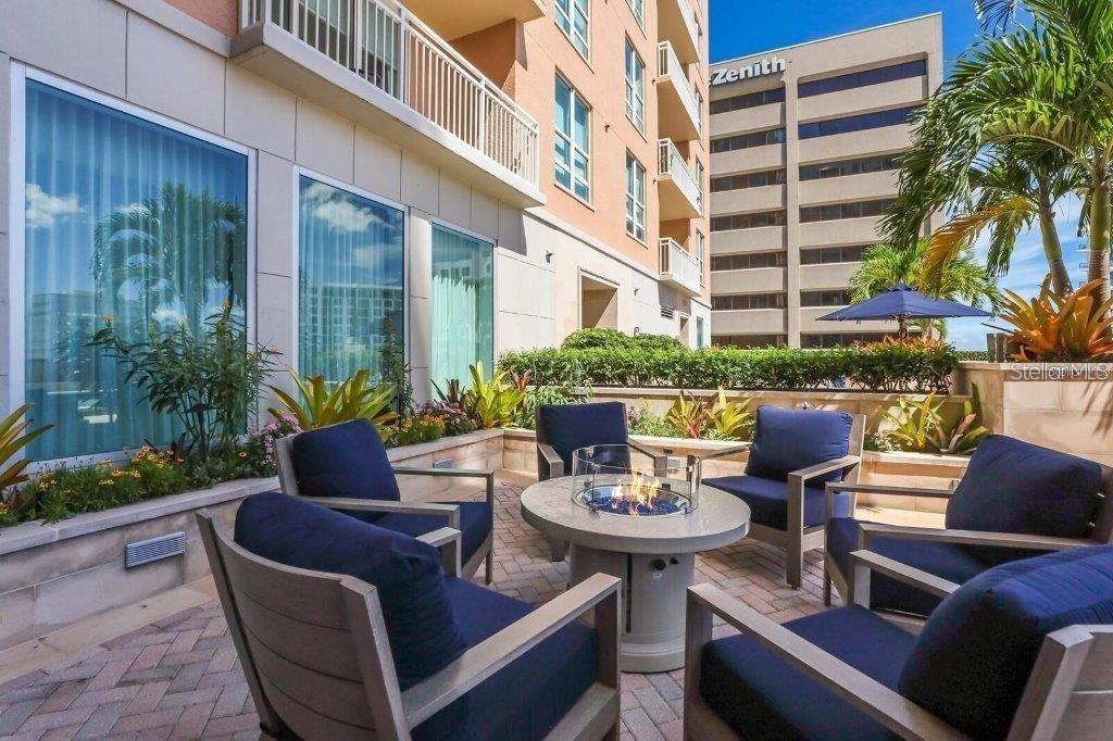 Image 27 of 33 For 1350 Main Street 1404