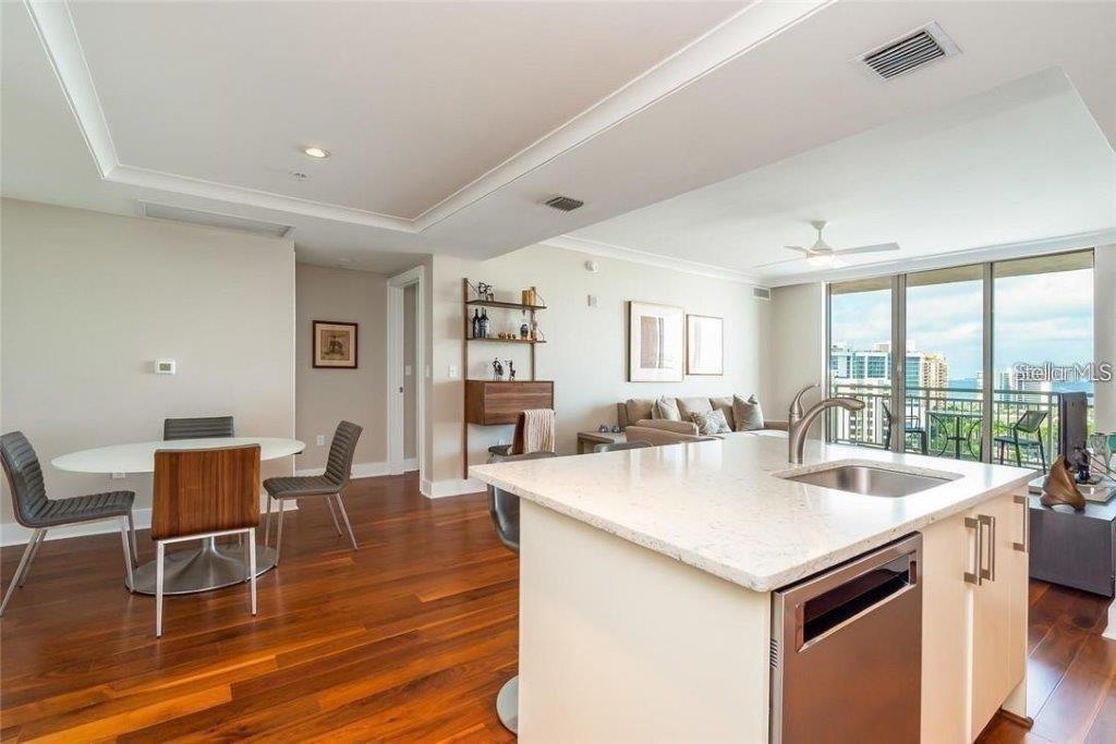 Image 9 of 33 For 1350 Main Street 1404