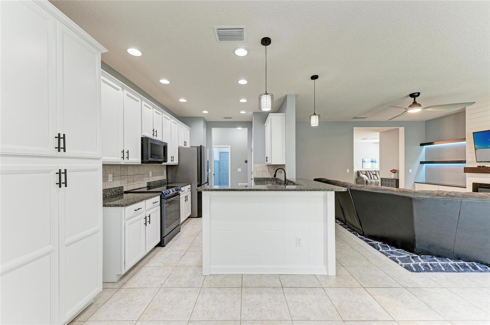 Image 13 of 67 For 8005 115th Avenue E