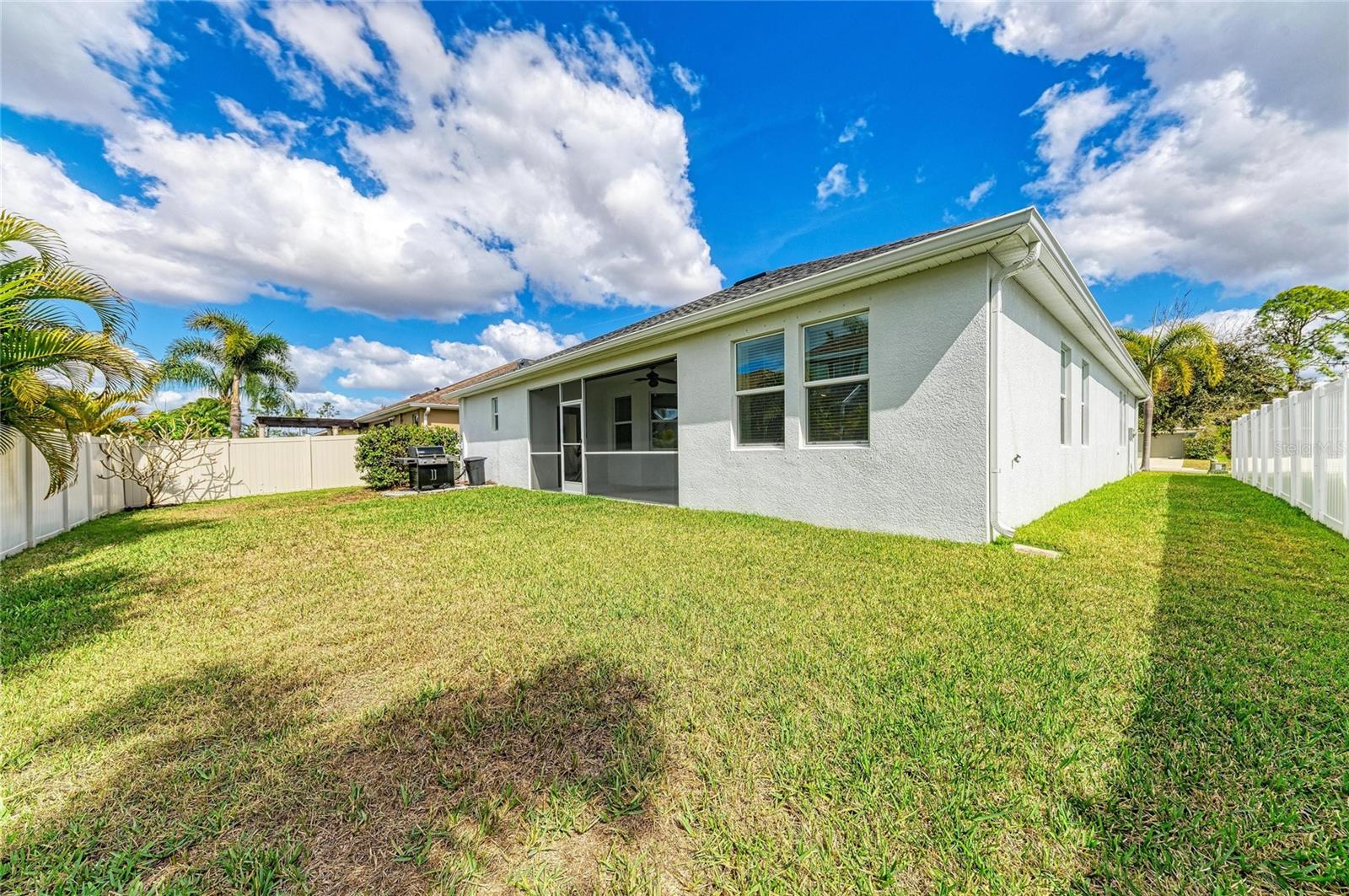 Image 42 of 67 For 8005 115th Avenue E