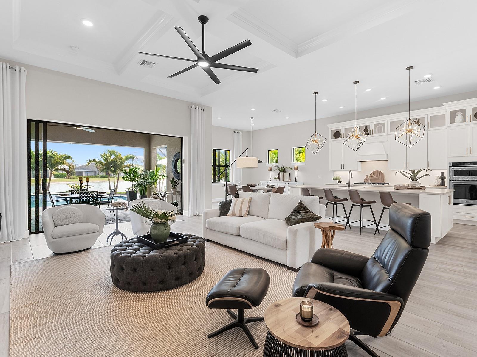 Listing photo id 11 for 716 Sigsbee Loop