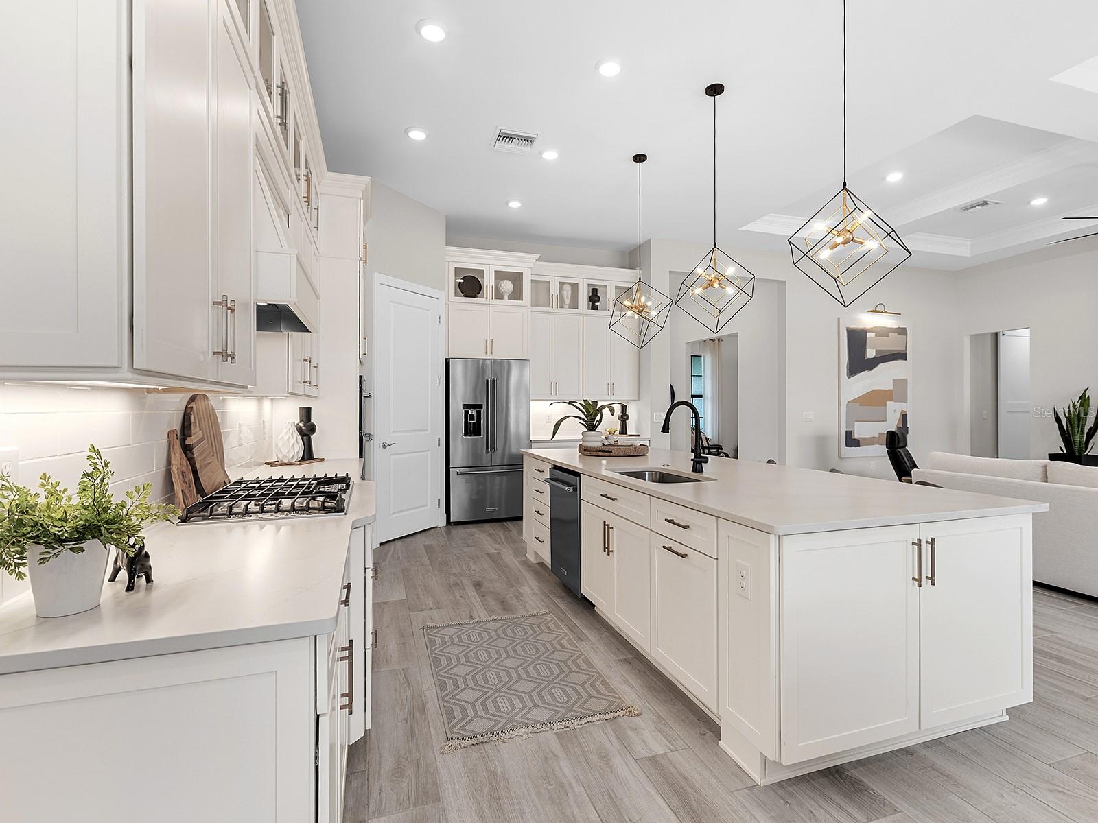 Listing photo id 16 for 716 Sigsbee Loop