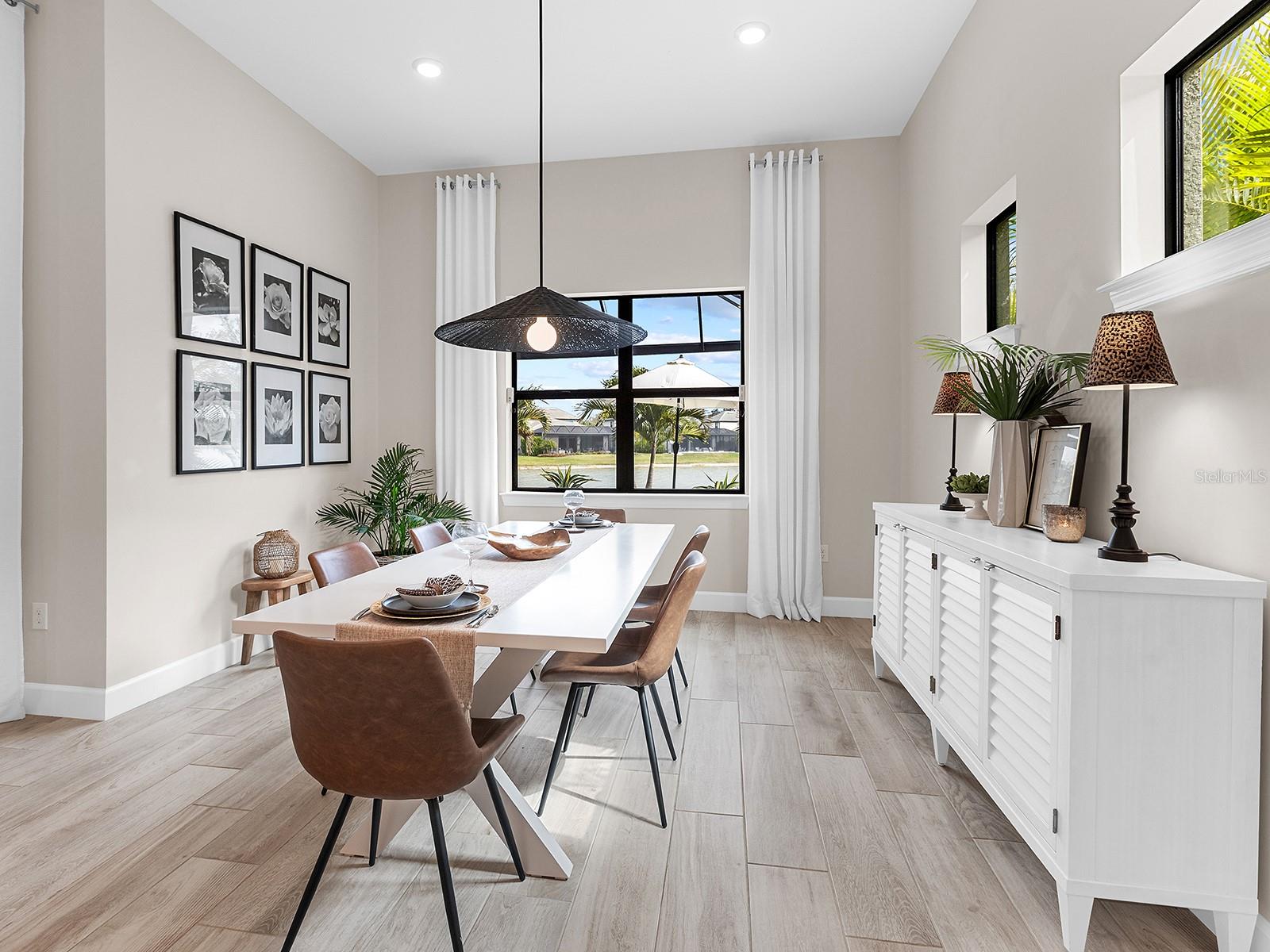 Listing photo id 23 for 716 Sigsbee Loop