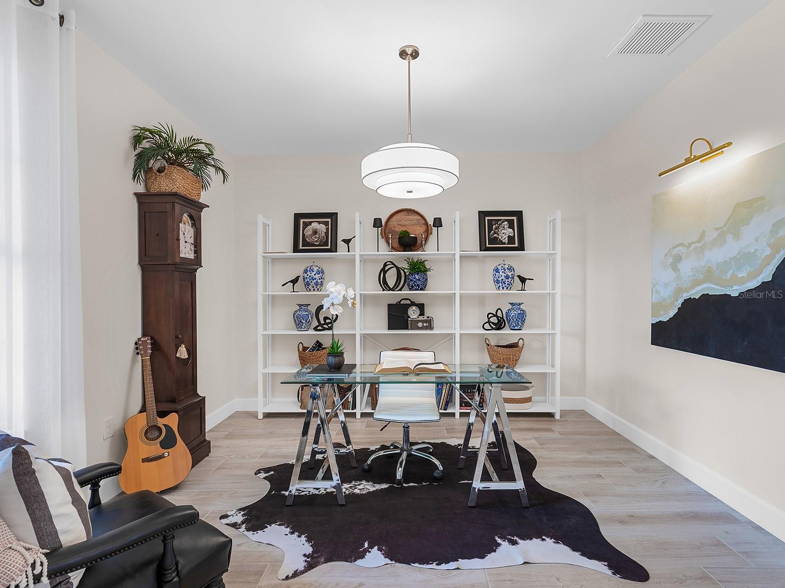 Listing photo id 26 for 716 Sigsbee Loop