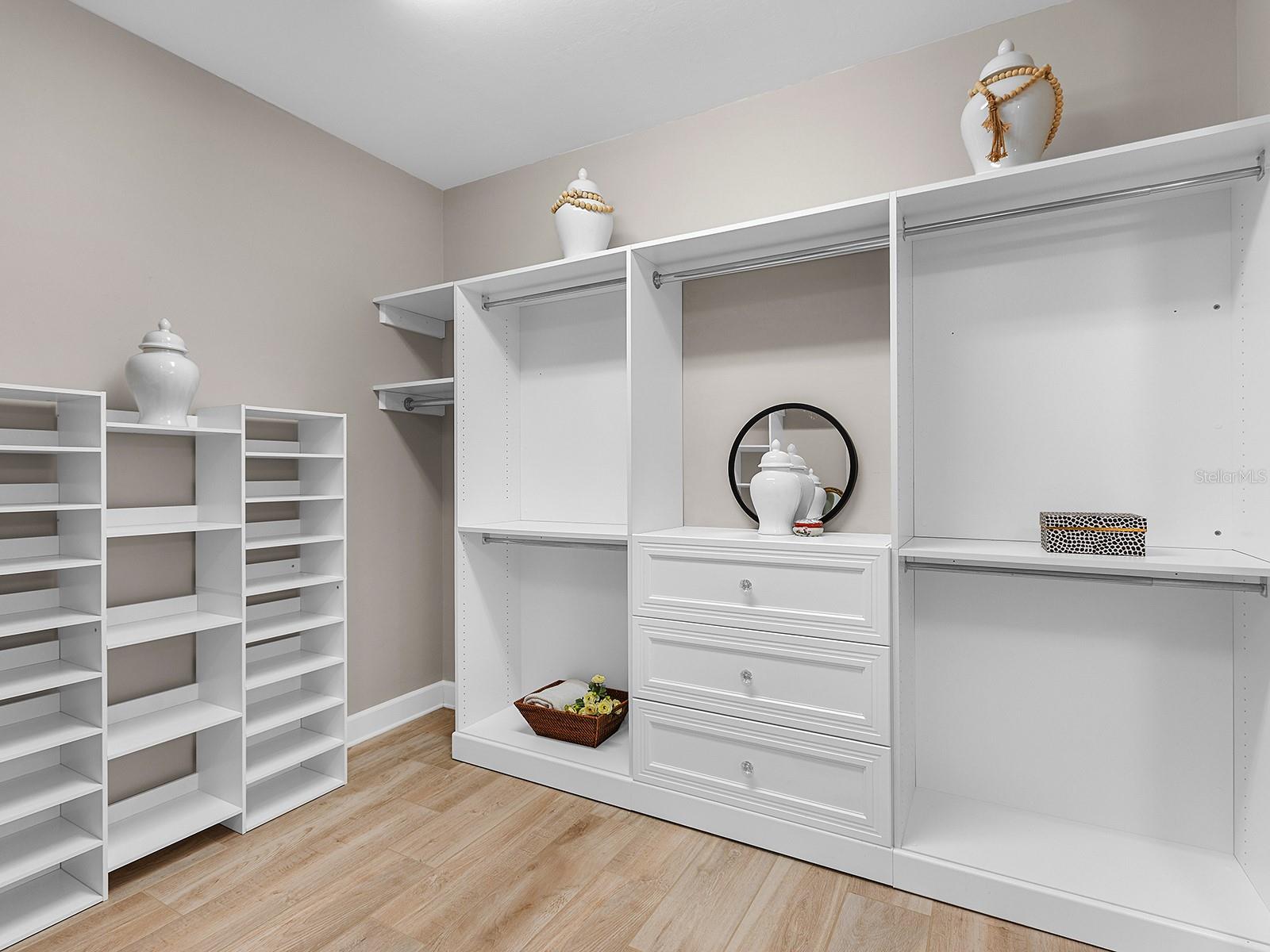 Listing photo id 31 for 716 Sigsbee Loop