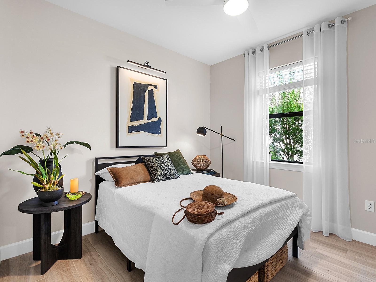 Listing photo id 34 for 716 Sigsbee Loop