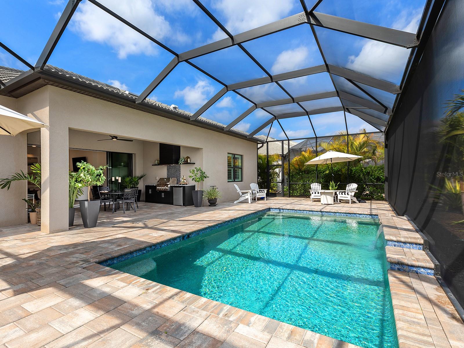 Listing photo id 48 for 716 Sigsbee Loop