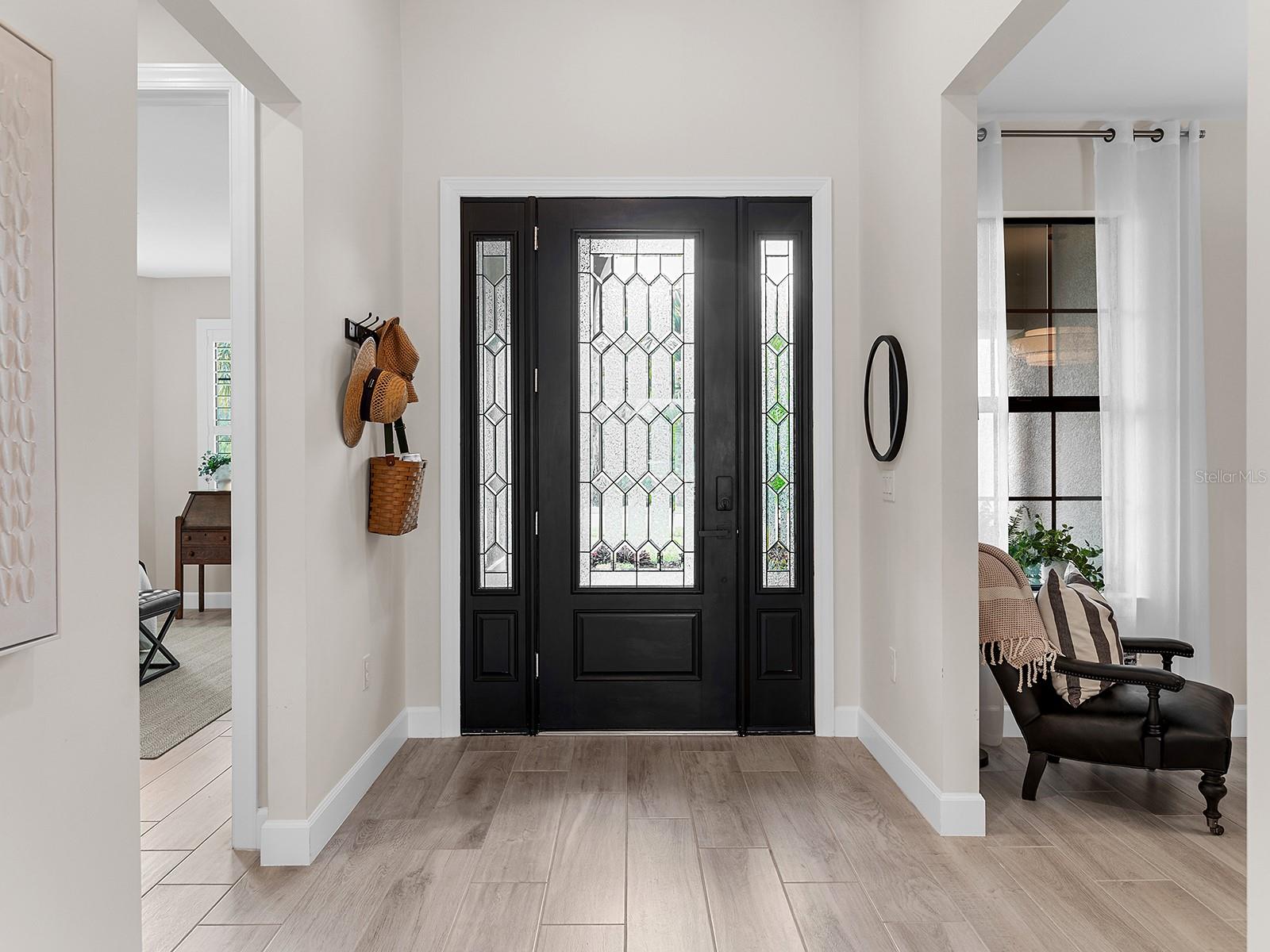 Listing photo id 5 for 716 Sigsbee Loop