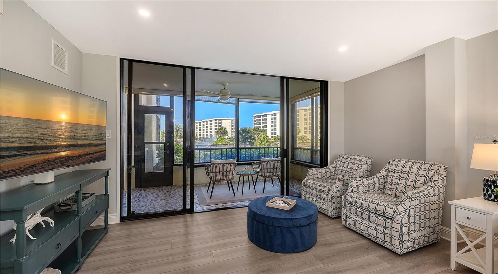 Image 12 of 84 For 5780 Midnight Pass Road 110