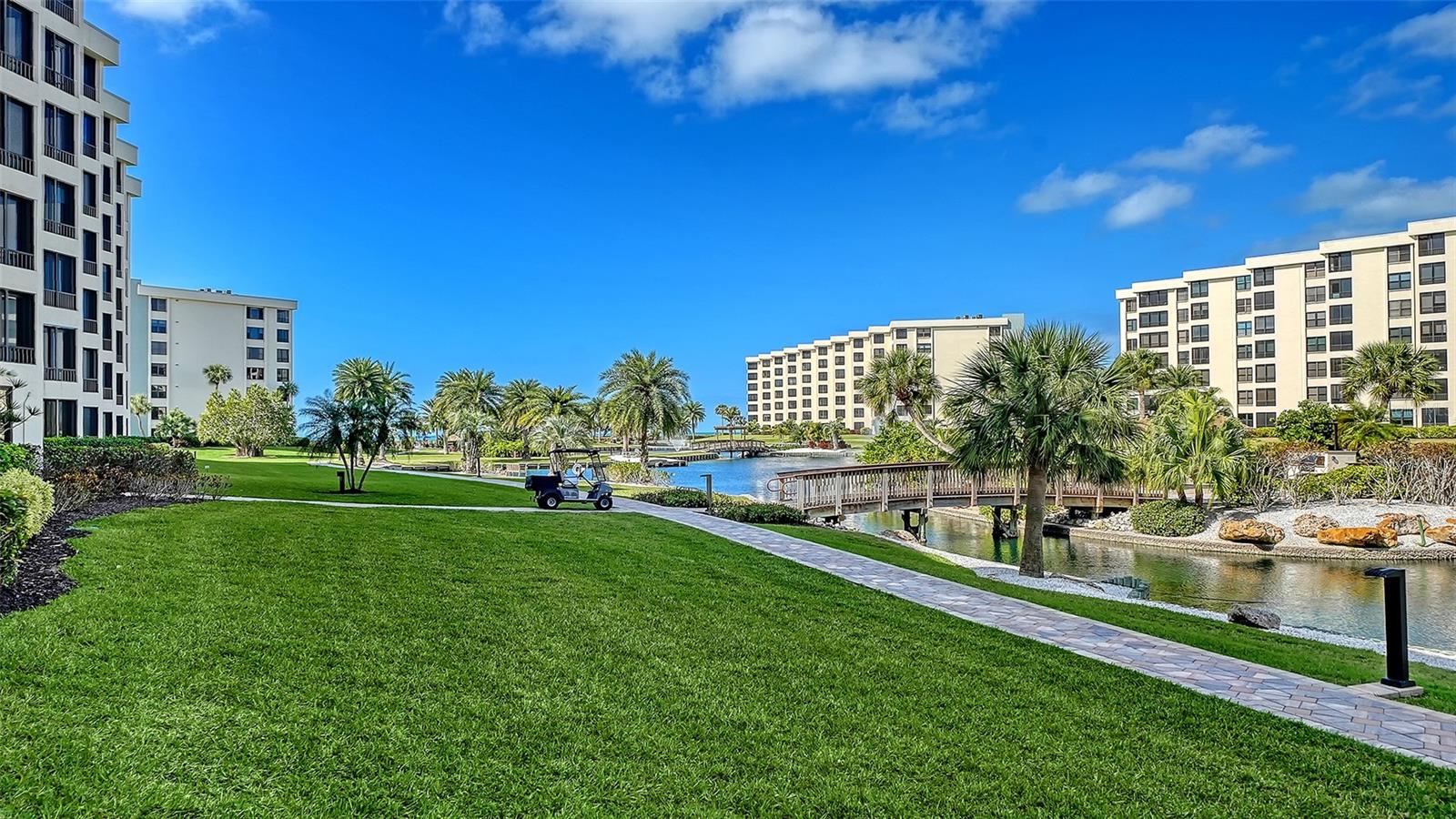 Image 38 of 84 For 5780 Midnight Pass Road 110