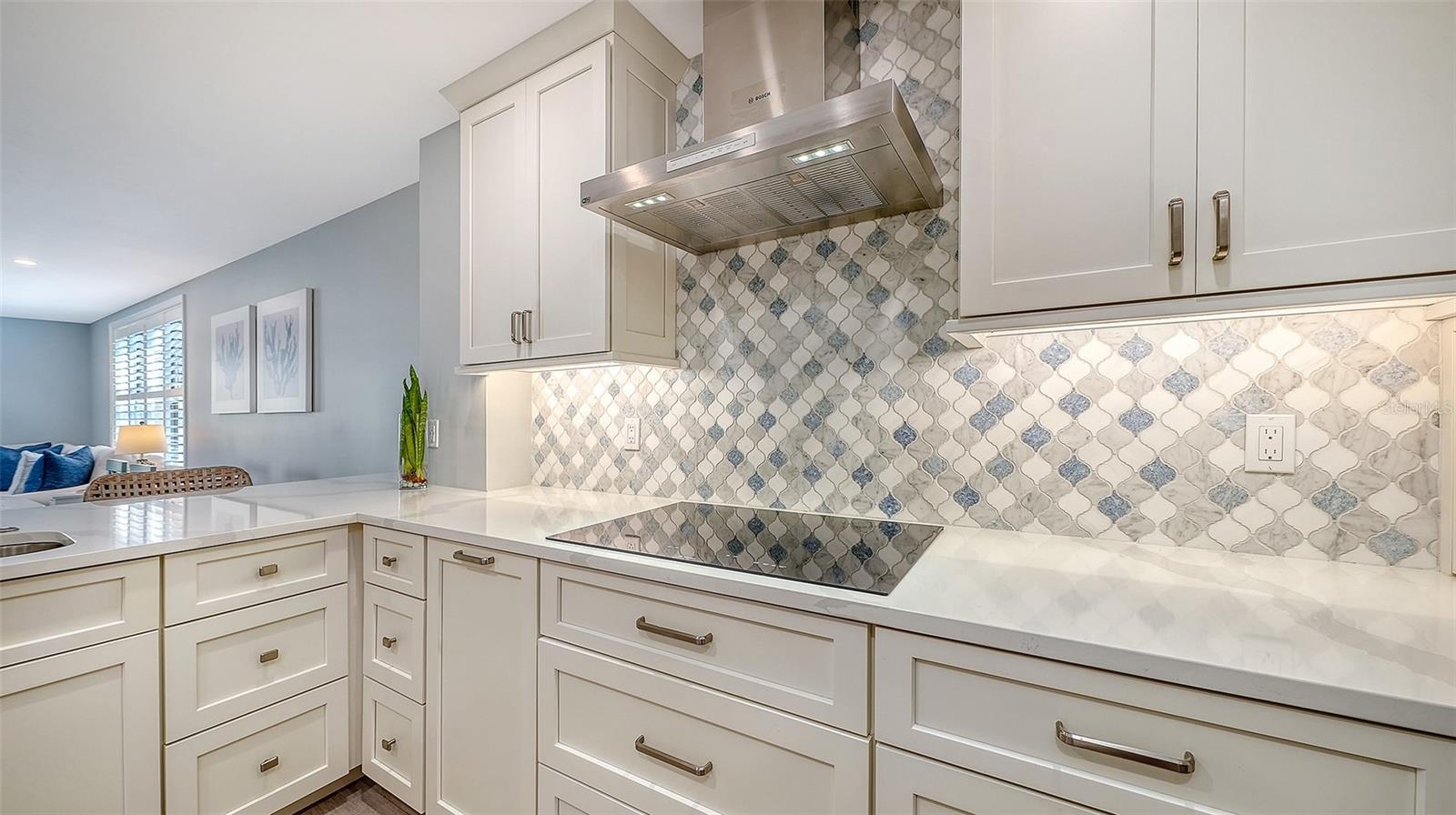 Image 6 of 84 For 5780 Midnight Pass Road 110