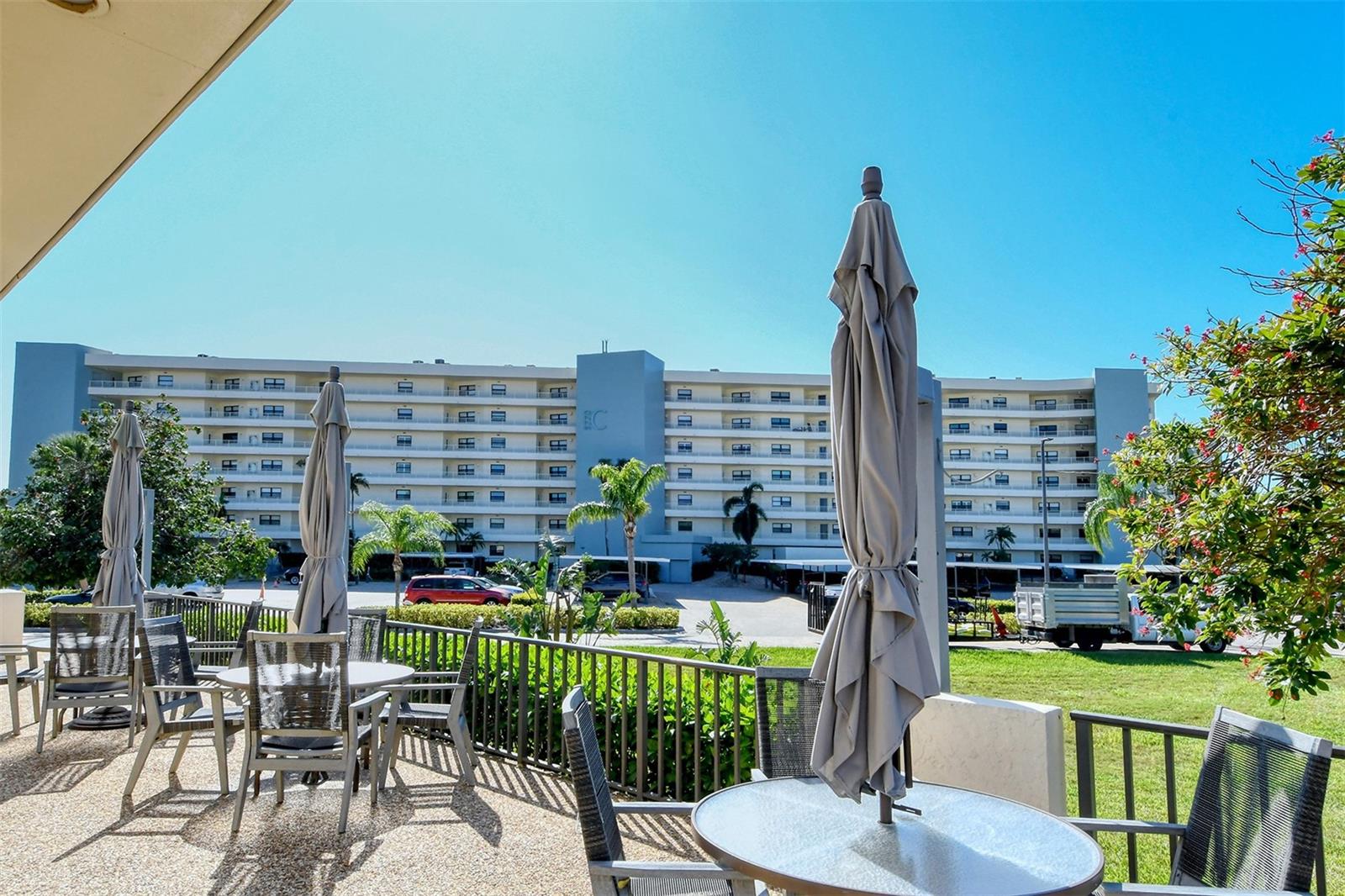 Image 72 of 84 For 5780 Midnight Pass Road 110