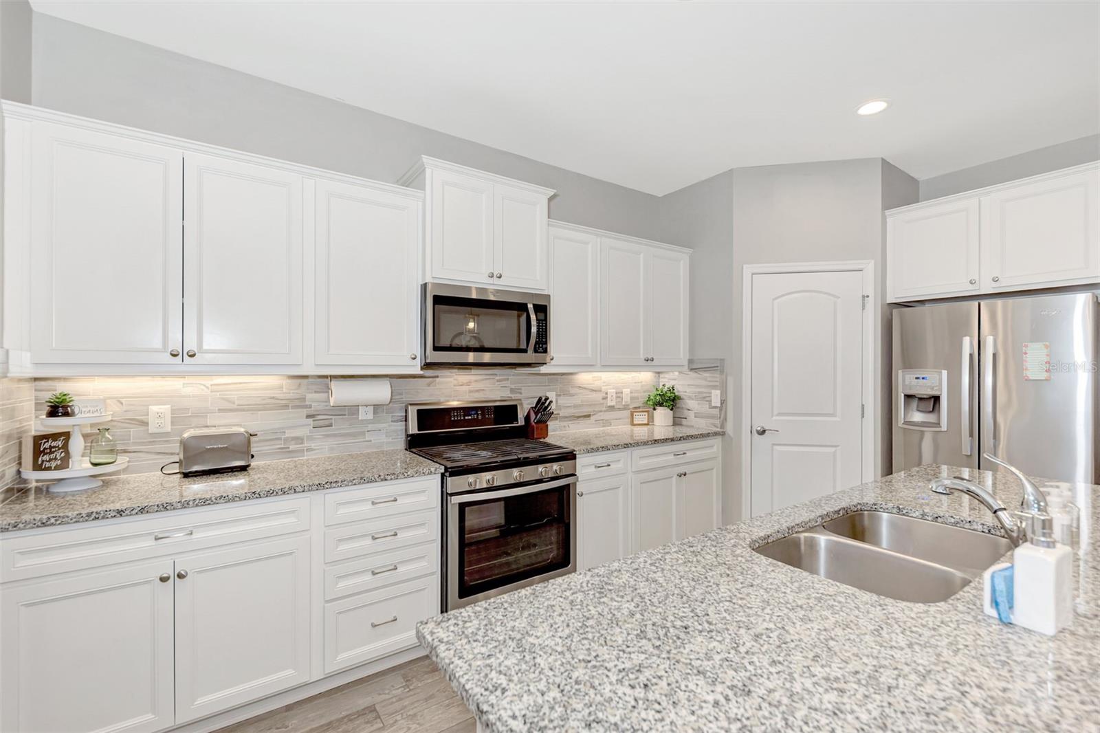 Image 23 of 69 For 11616 Golden Bay Place