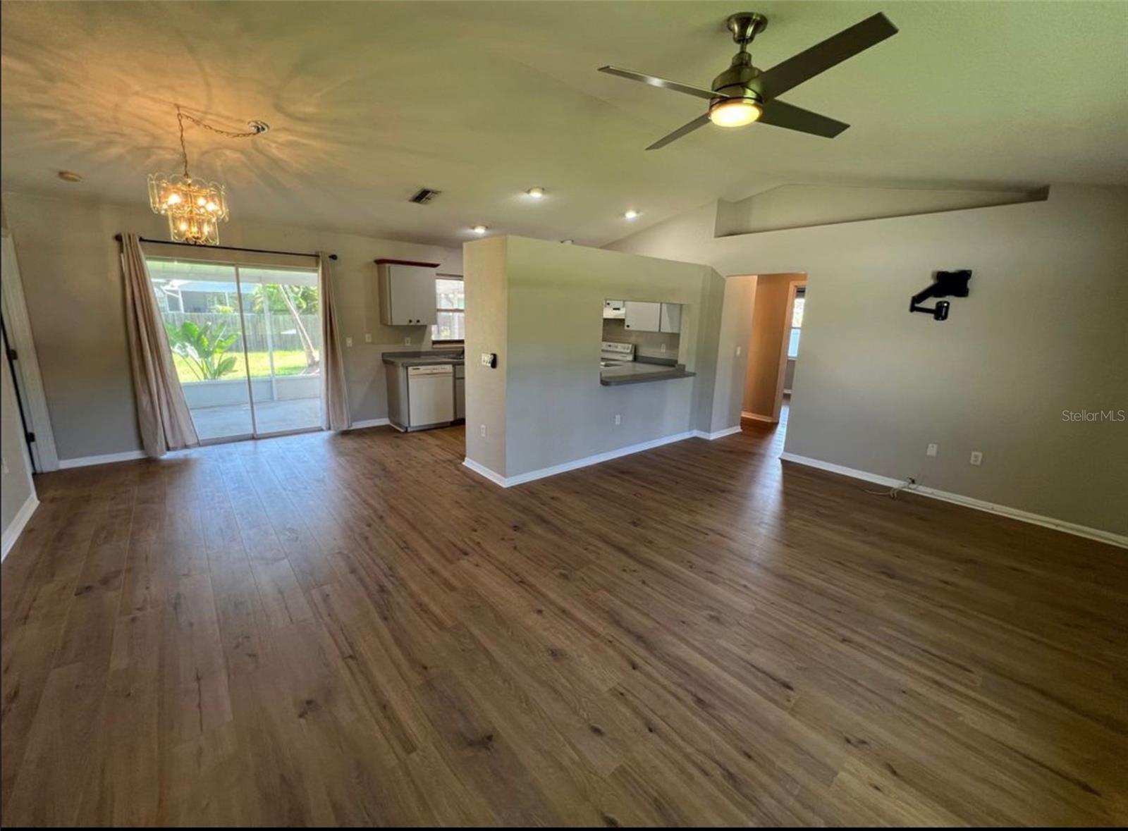 Image 4 of 22 For 2426 Seagull Lane