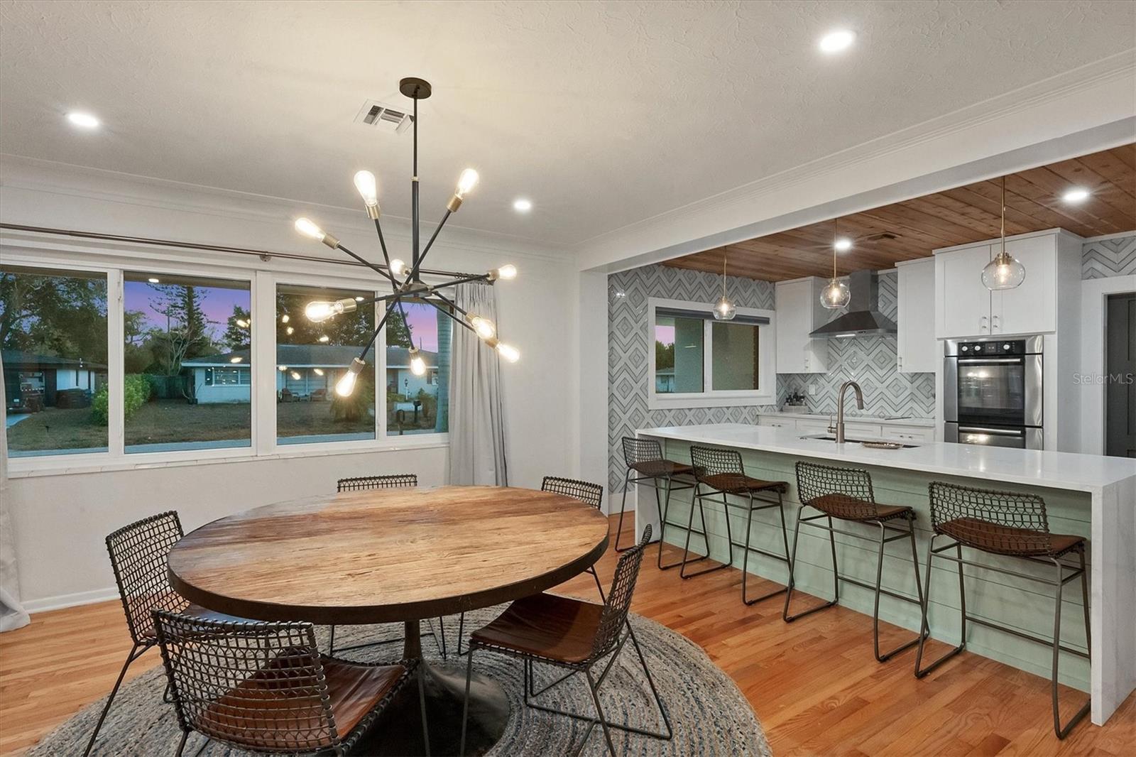 Image 10 of 59 For 2411 Valencia Drive