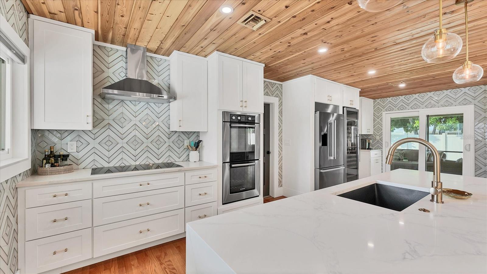 Image 11 of 59 For 2411 Valencia Drive