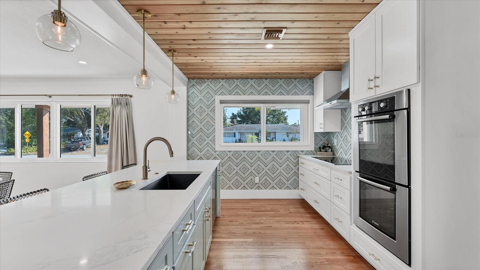 Image 12 of 59 For 2411 Valencia Drive