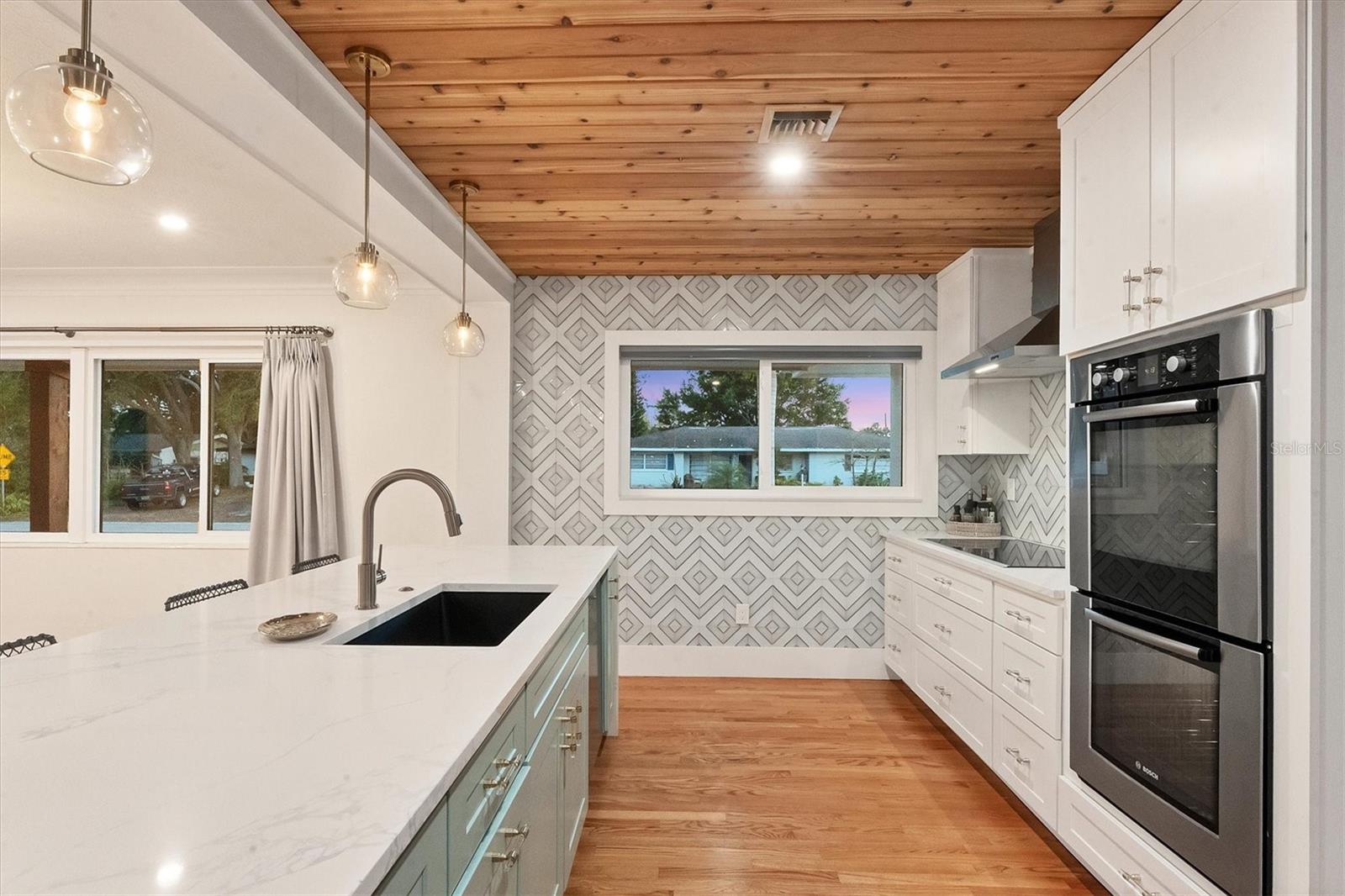 Image 14 of 59 For 2411 Valencia Drive