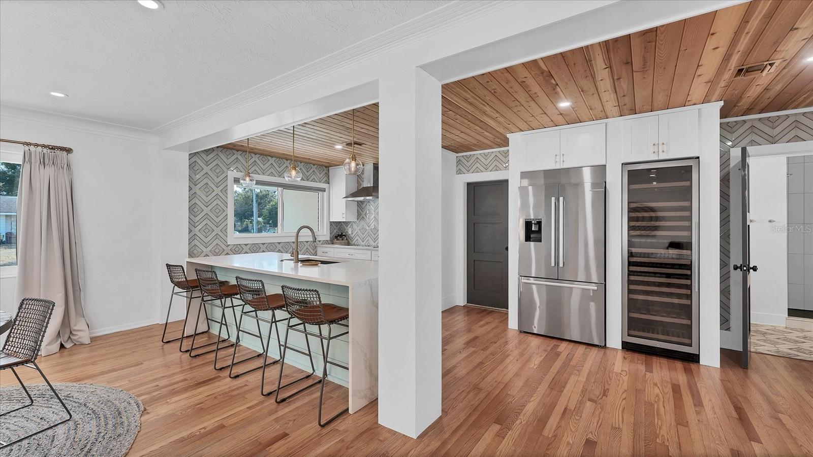 Image 16 of 59 For 2411 Valencia Drive