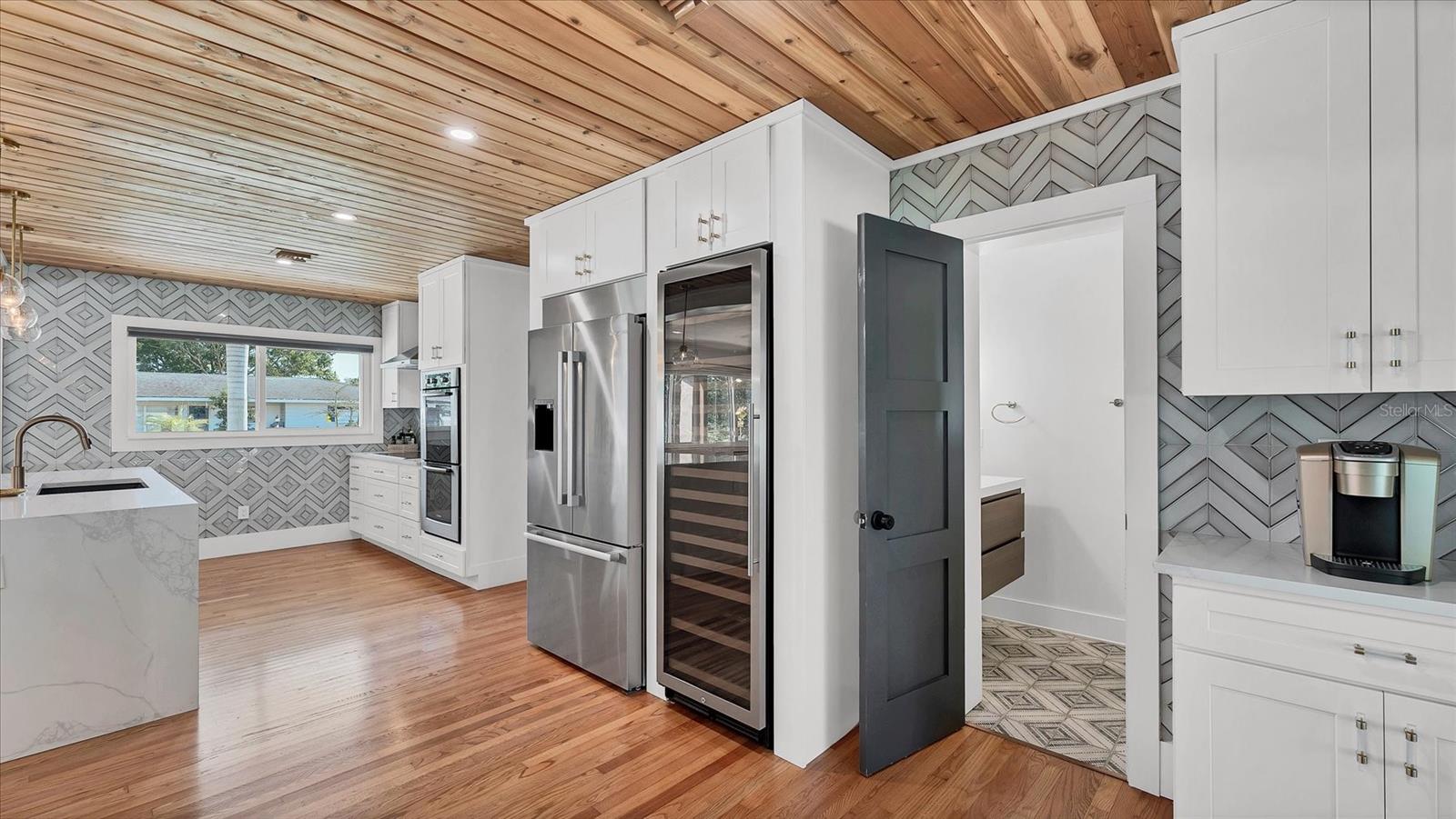 Image 25 of 59 For 2411 Valencia Drive