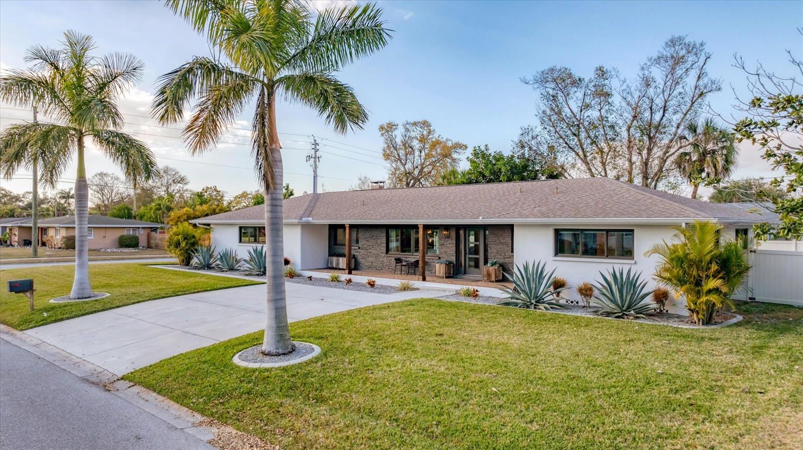 Image 3 of 59 For 2411 Valencia Drive