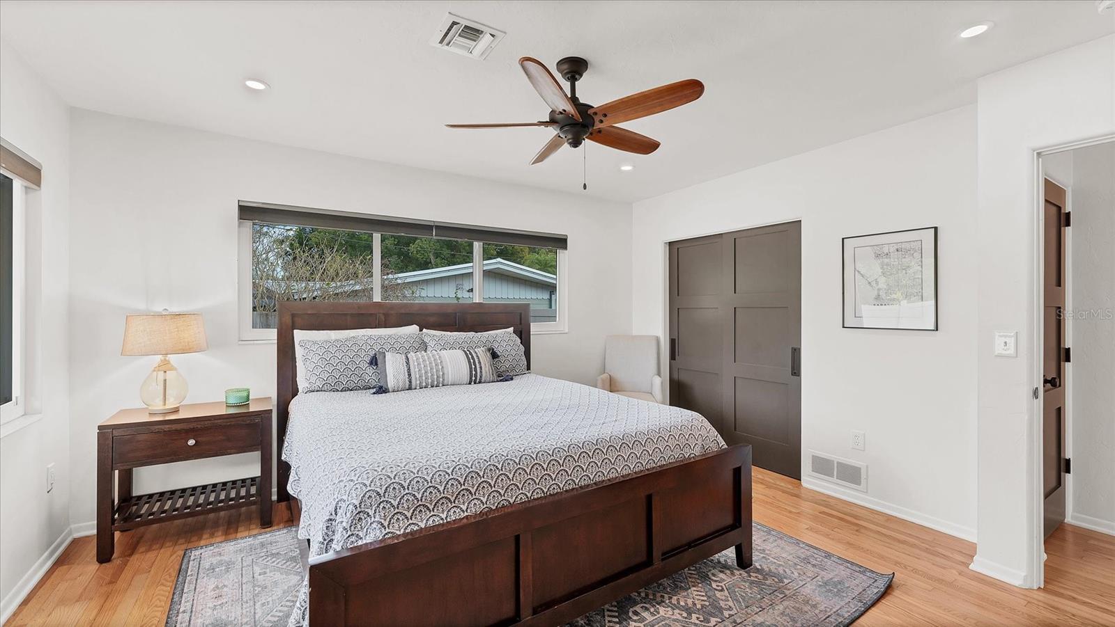 Image 30 of 59 For 2411 Valencia Drive