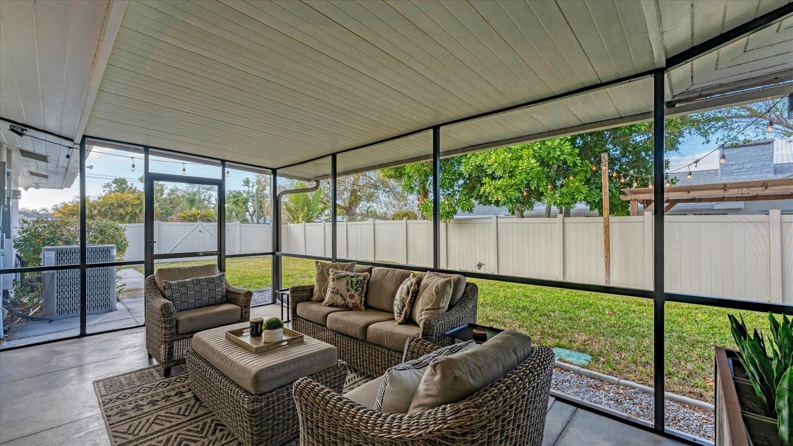 Image 37 of 59 For 2411 Valencia Drive