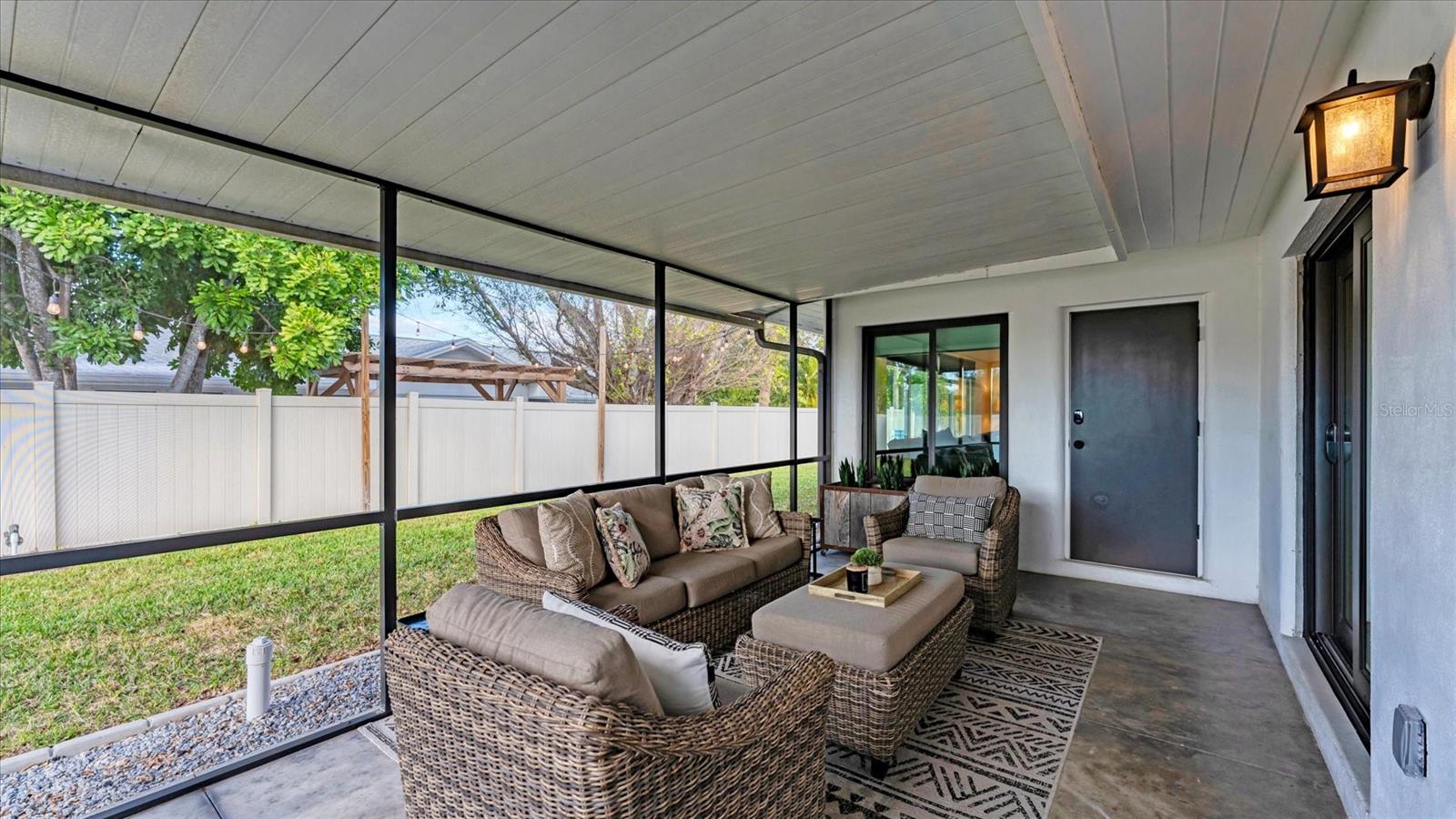 Image 38 of 59 For 2411 Valencia Drive