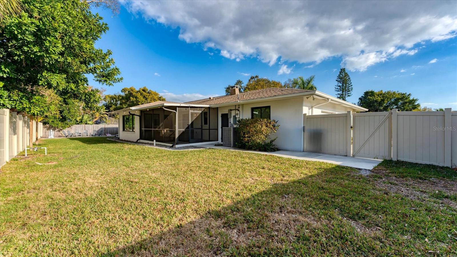 Image 39 of 59 For 2411 Valencia Drive