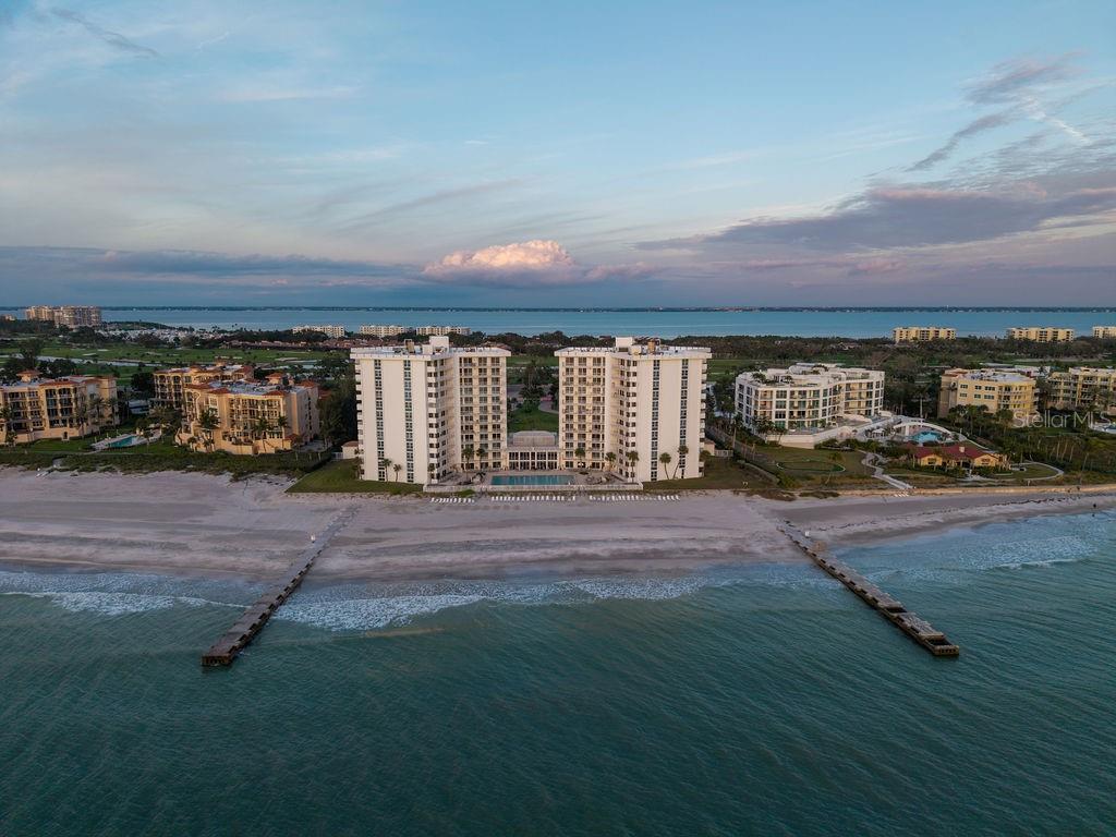 Image 2 of 53 For 2295 Gulf Of Mexico Drive 54s